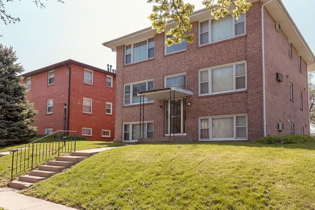 Photo - 4611 Cooper Ave Unit 06