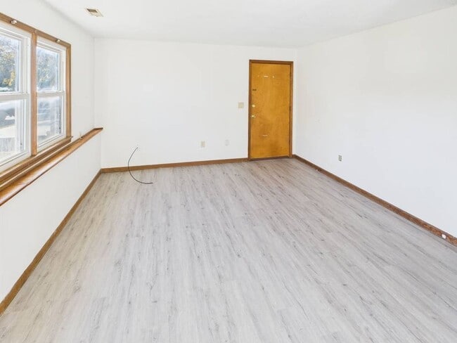 Photo - 415 E Mill St Unidad Apt B