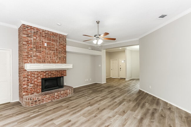 Photo - 5600 Farris Dr