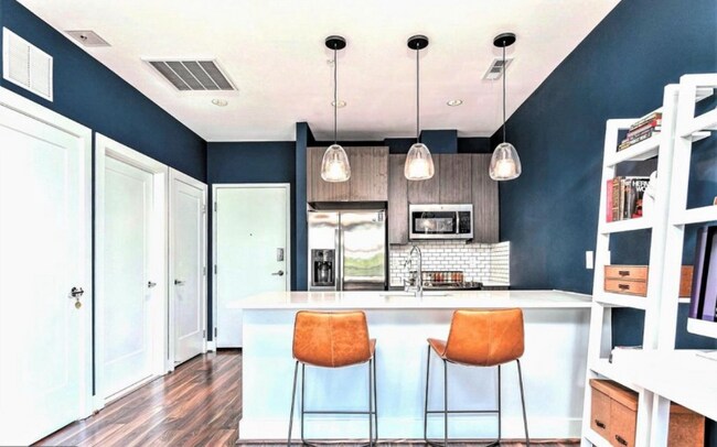 Photo - 1111 Orren St NE