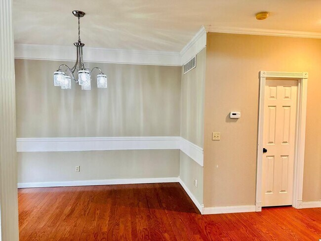 Photo - 1110 Brookedale Ct