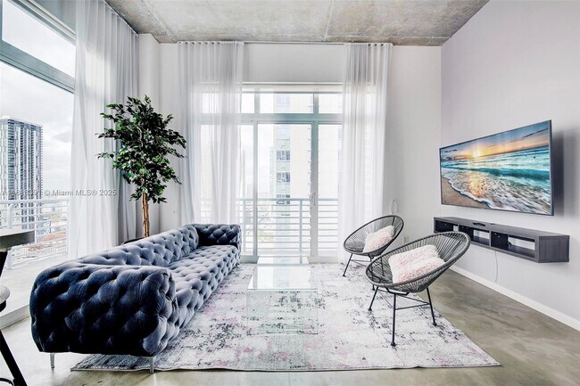 Photo - 234 NE 3rd St Unit UPH01 Short Term