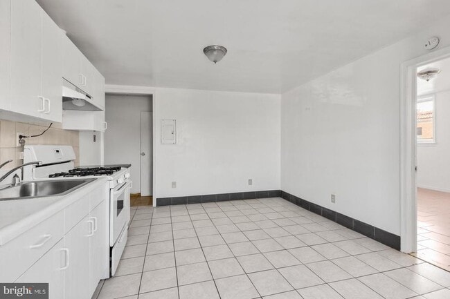 Photo - 2301 S 16th St Unit 2