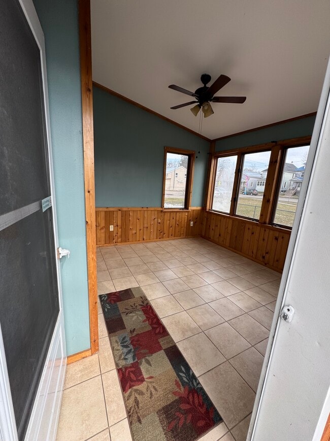 Photo - 220 Lafayette St Unidad #1