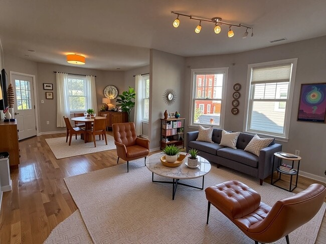 Building Photo - 16 Melbourne St Unit 2