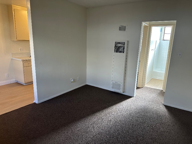 Photo - 11914 Downey Ave