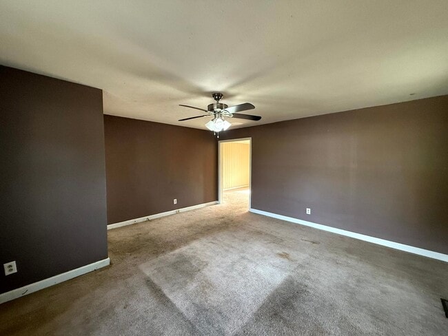 Photo - 2109 Lombardy Dr