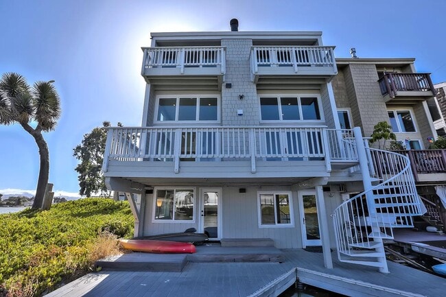 Building Photo - 686 Port Dr Unit 1 Rental