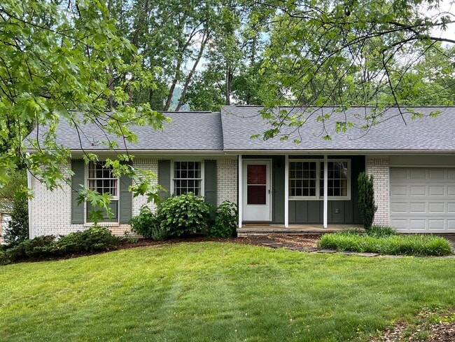 Unfurnished Beaverdam Home - All One Level - Unfurnished Beaverdam Home - All One Level