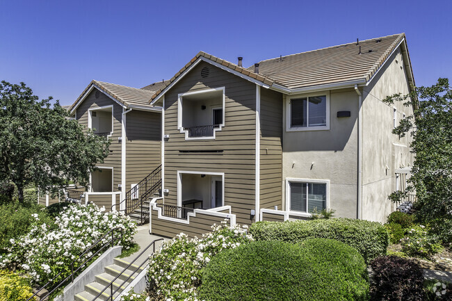 Building Photo - The Oaks at Hackberry Rental