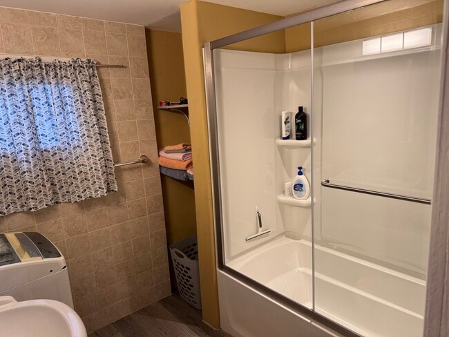 Photo - 923 Davis St