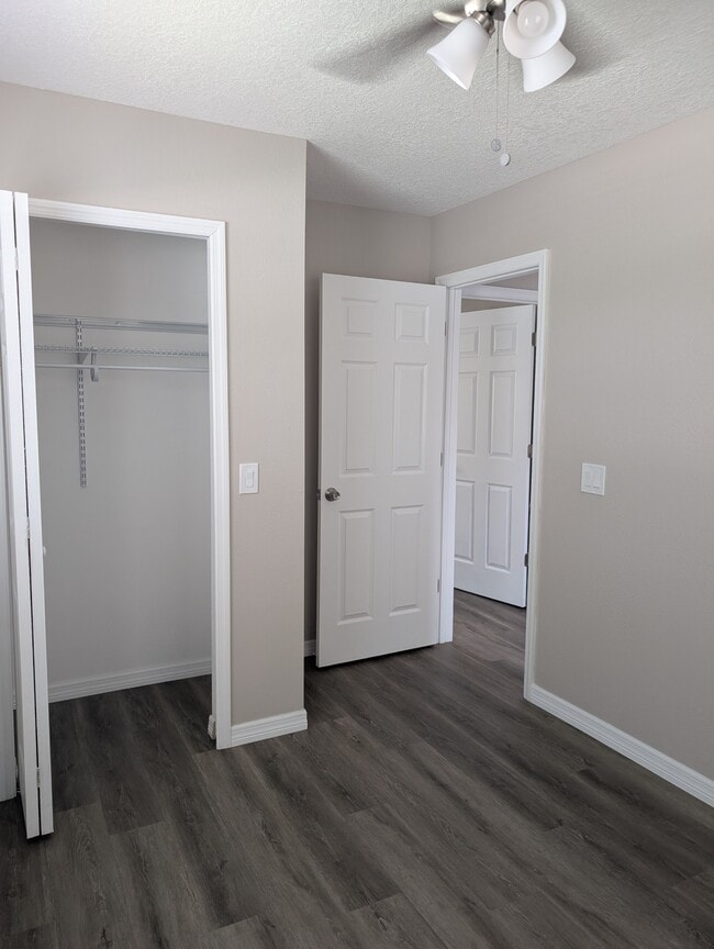 Photo - 1040 Ola Dr