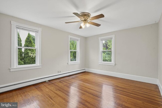 Photo - 432 Plainsboro Rd Unit 2