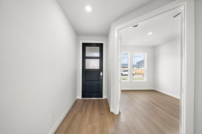 Photo - 21531 Eads Crk Dr