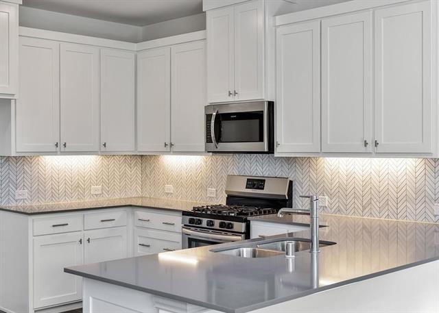 Photo - 8925 Phoebe Rd