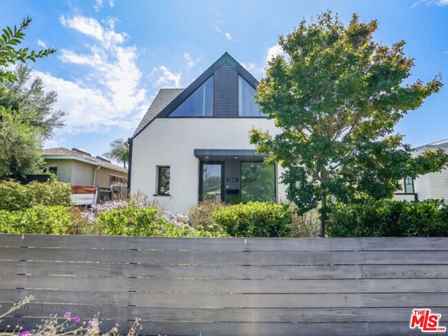 Photo - 3641 Greenwood Ave