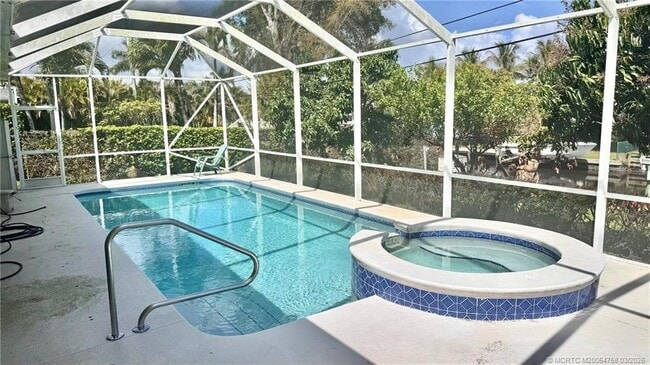 Photo - 510 SW South Carolina Dr