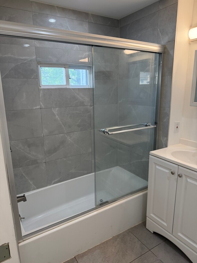 Photo - 49 River St Unit Apartment 2