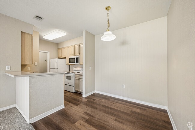 2BR, 2BA - 1,091SF - Dining Room