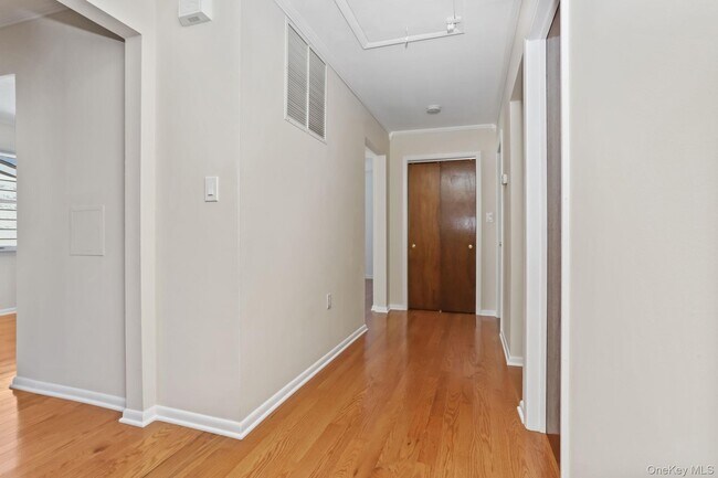 Photo - 160 Lakeview Ave Unidad 2ND FLOOR