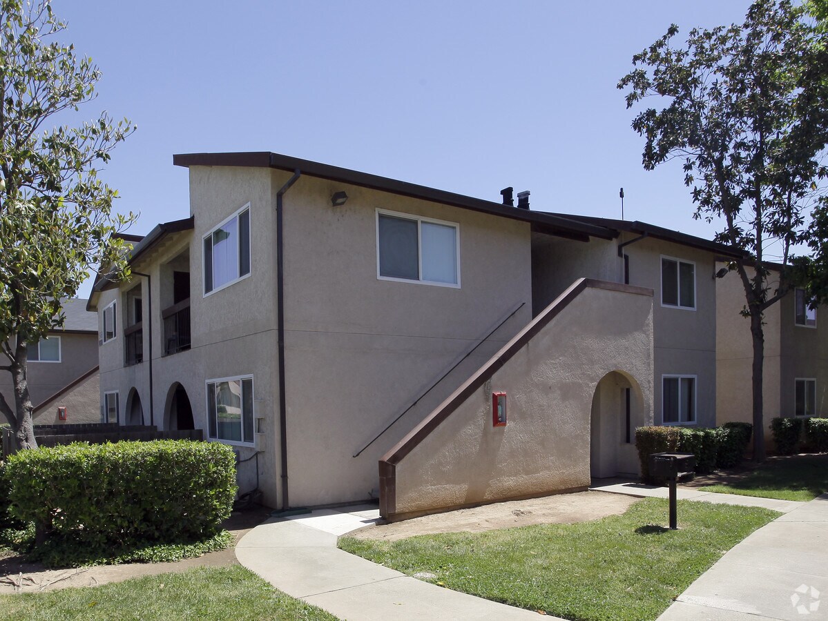 Photo - College View Apartments