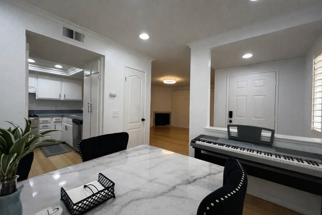 Photo - 3597 W Greentree Cir