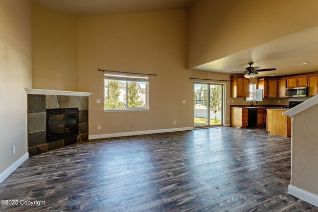 Photo - 4 Bedrooms, 3.5 Bathrooms, 2 Car Garage Home Fore Rent In Remington Estates