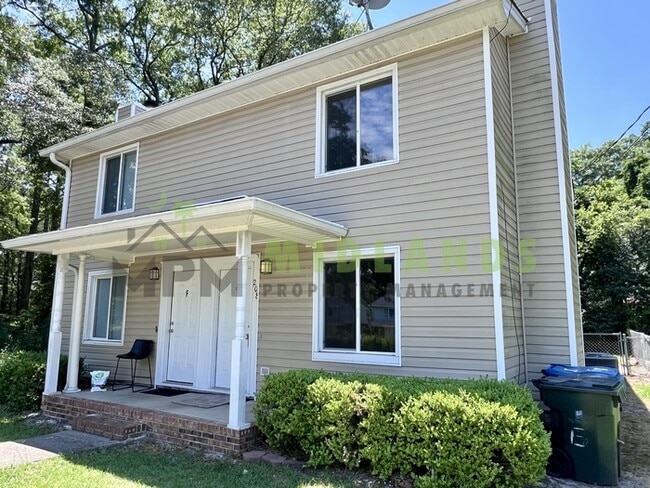 Photo - 208E S. Cromwell St.