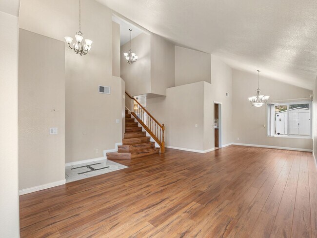 Photo - Move in Ready 3bed/3bath, beautiful backyard
