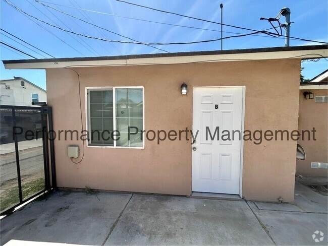 Building Photo - 615 Flower St Unit B Rental