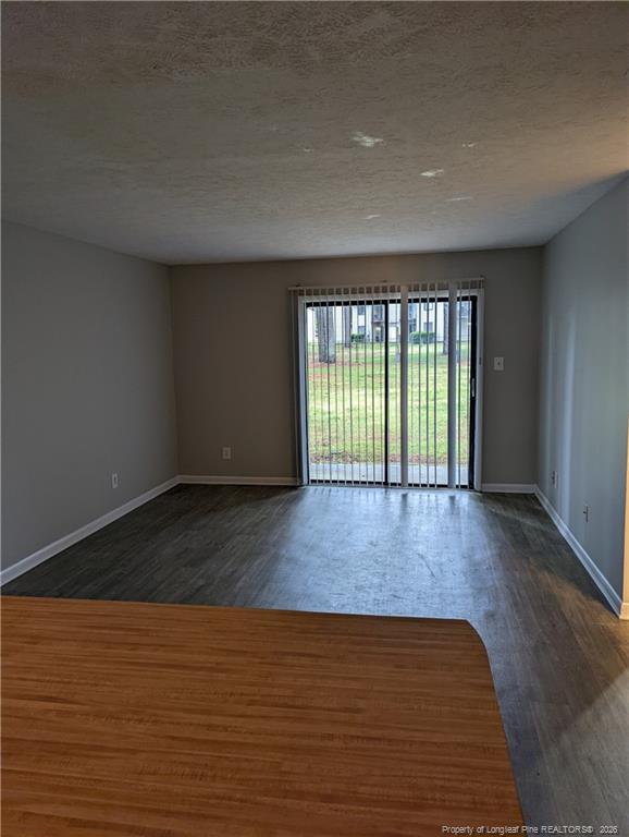 Photo - 941 Applewood Ln