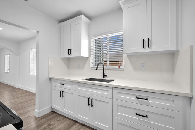 Photo - 1801 SW 5th St Unidad #1