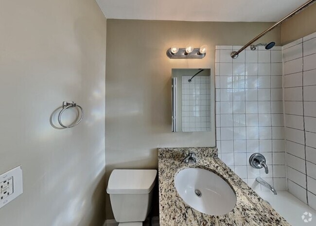 Building Photo - 1302 W 59th St Rental