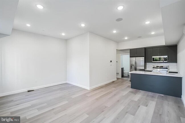 Building Photo - 2417 N 7th St Unit A