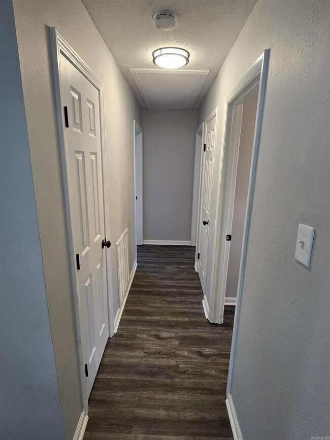 Photo - 7518 Twin Oaks Rd