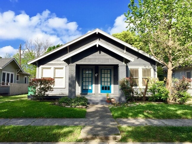 Building Photo - 4009 Oakridge St
