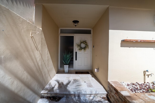 Photo - 216 Old Meadow Way