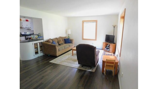 LivingRoom1b - 1934 River Park Ct