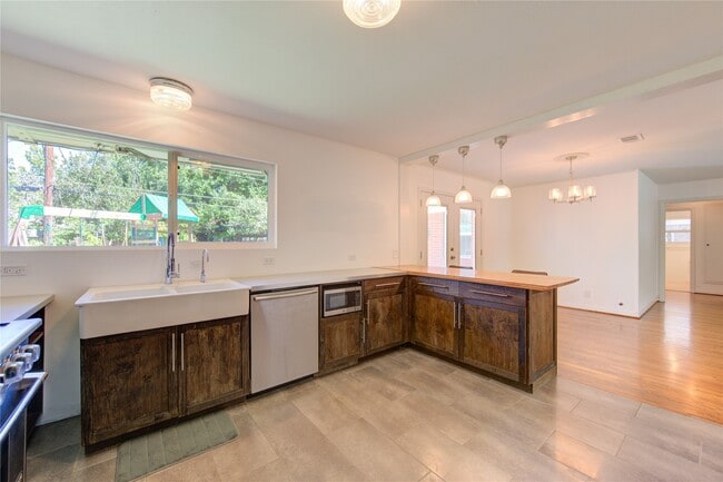 Building Photo - 4538 Warm Springs Rd Rental
