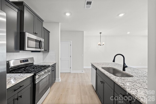 Photo - 720 Pinecone Dr