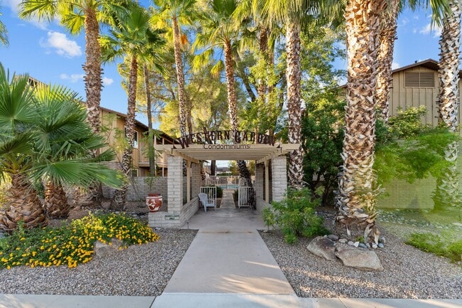 Building Photo - 90 W Yavapai St Unit #9