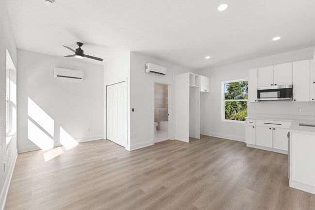 Photo - 2525 13th Ave N