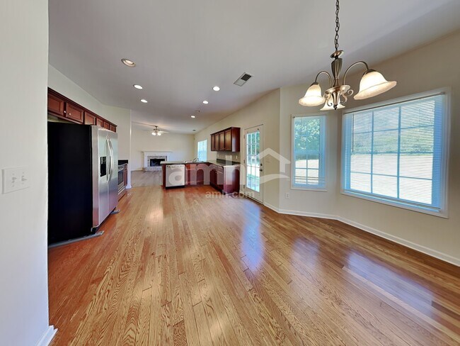 Photo - 35 Hampton Pl