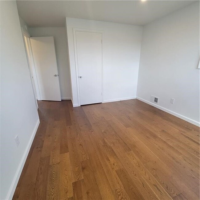 Building Photo - 47 Crimson Bramble Rd