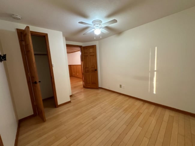 Photo - 464 N Maple St