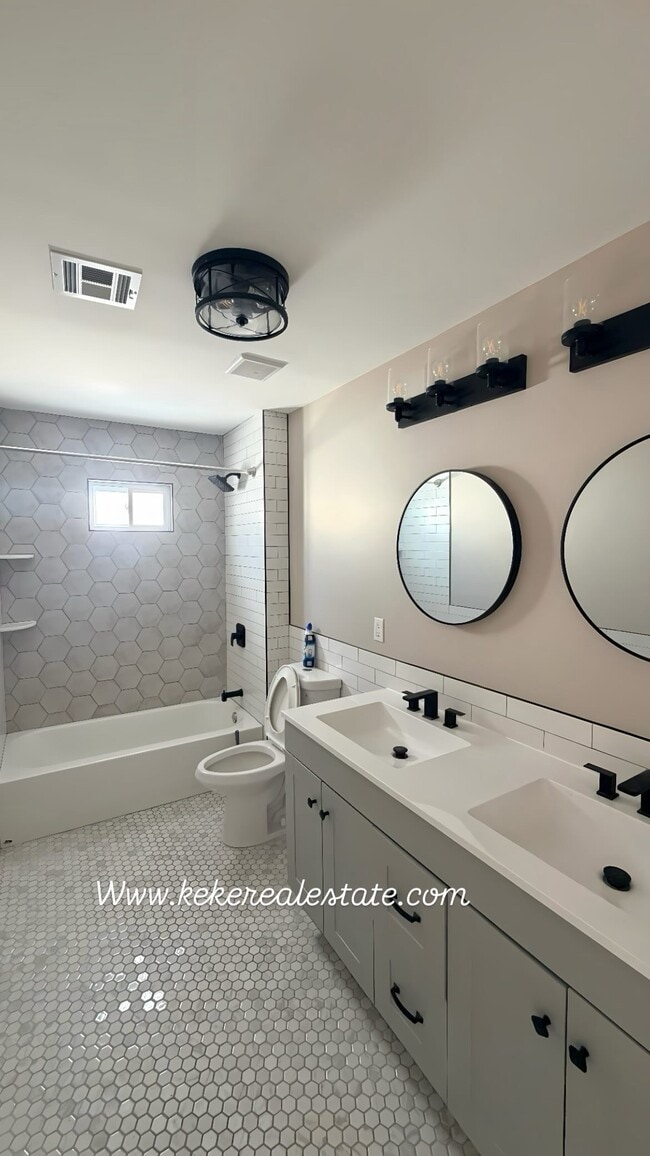 Photo - 35 Watson Ave Unit 2