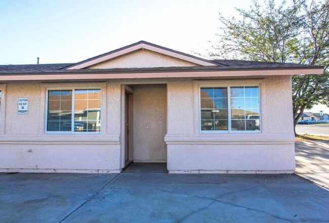 Photo - 8100 E Lakeshore Dr Unit Apt 01