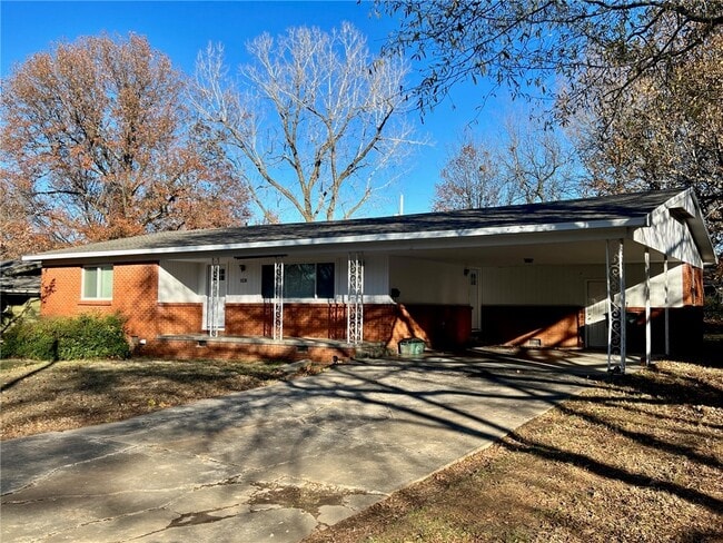 Photo - 1910 N Greenvalley Ave