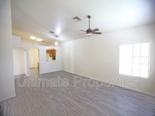 Photo - 273 N Concord St