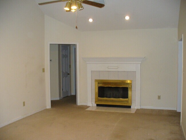 Photo - 1013 Pleasant Valley Dr